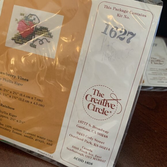 Lot of 3 Creative Circle Cross Stitch Kits - 1627 Happy Rainbow & 1628 Monogram - Picture 4 of 10